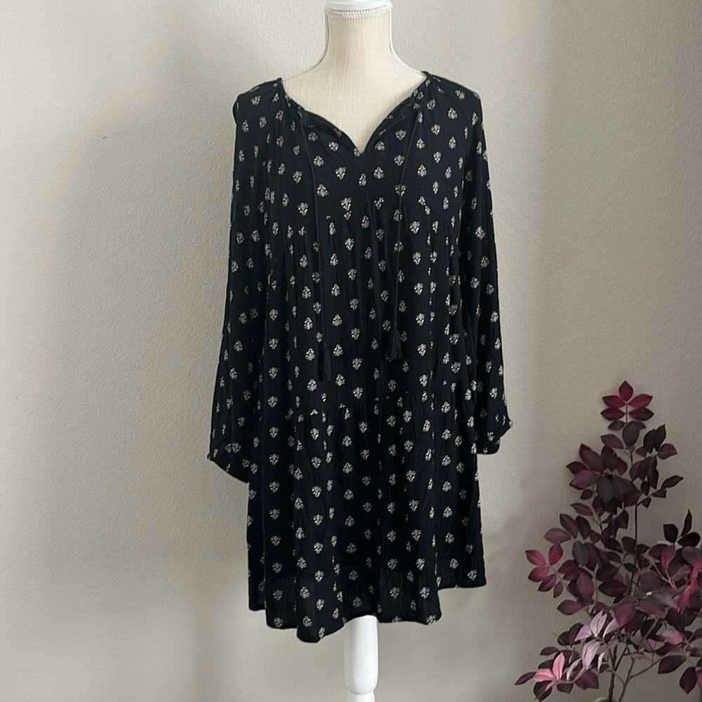 Old Navy tiered long sleeve dress